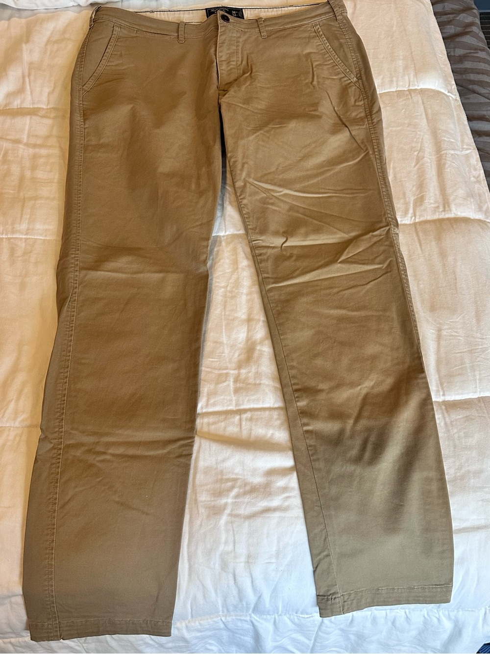 Abercrombie & Fitch Men's Tan Chino Pants